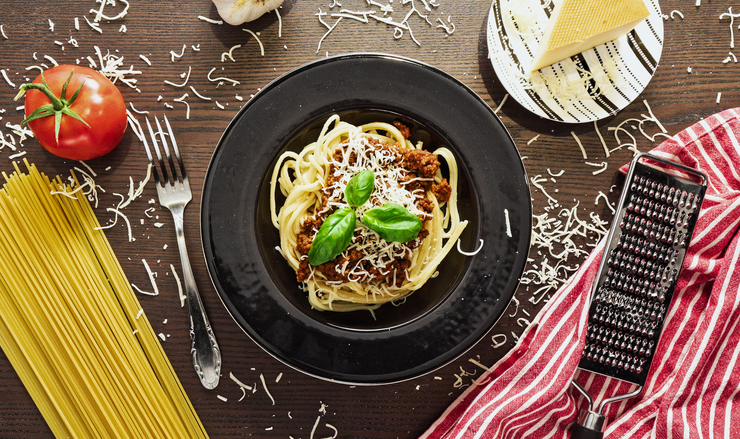 Gourmet Spaghetti Bolognese with Kashkawan Cheese